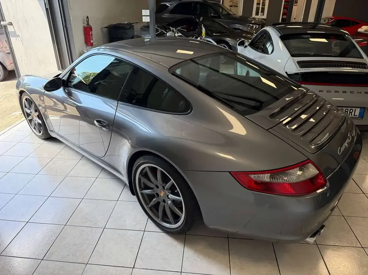 Usata Porsche 997 355 CV (261 kW) 2006 Grigio Coupé