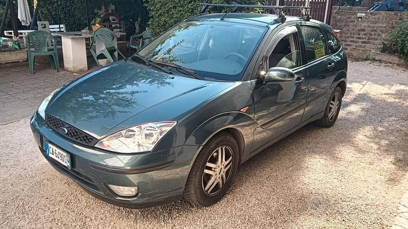 Usata Ford Focus 116 CV (85 kW) 2002 Verde Berlina