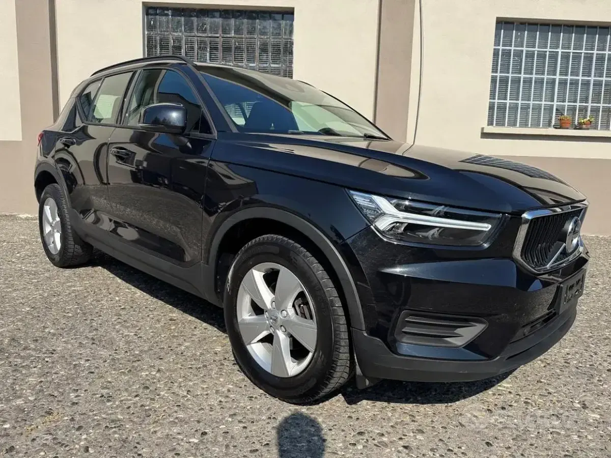 Usata Volvo XC40 Business Edition 129 CV (94 kW) 2021 Nero SUV