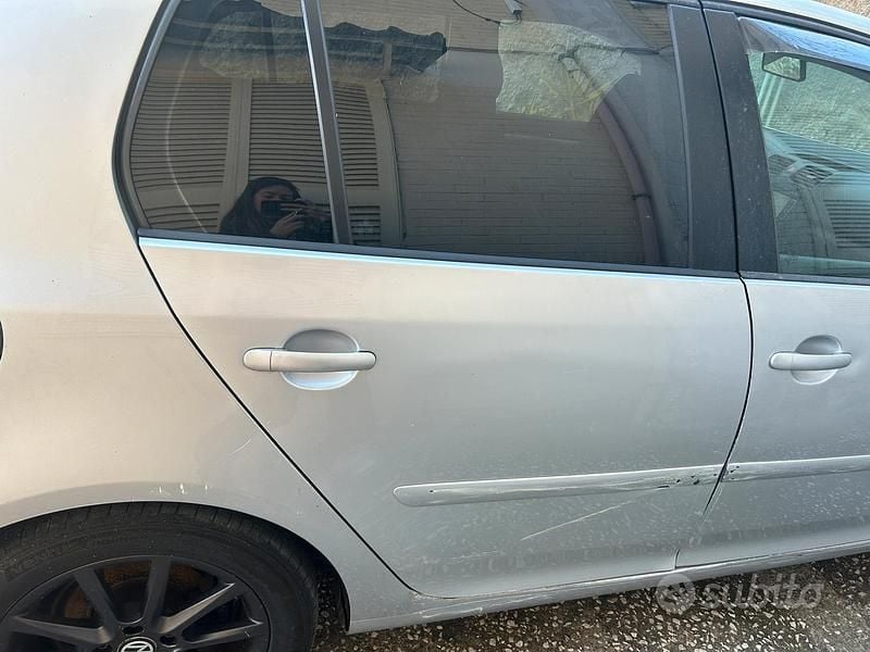 Begagnad VW Golf V GTI 136 HK (100 kW) 2007 Grå Sedan