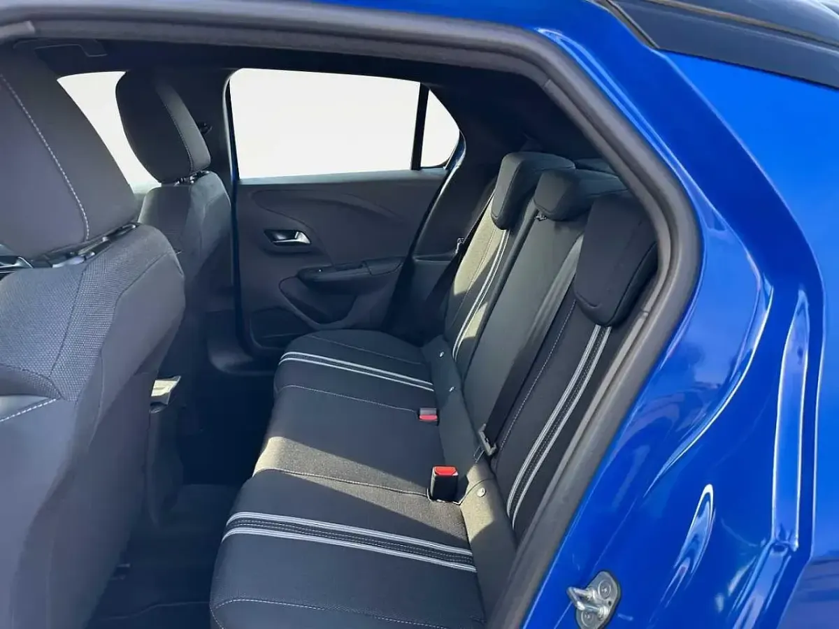 Usata Opel Corsa 101 CV (74 kW) 2024 Blu Utilitaria