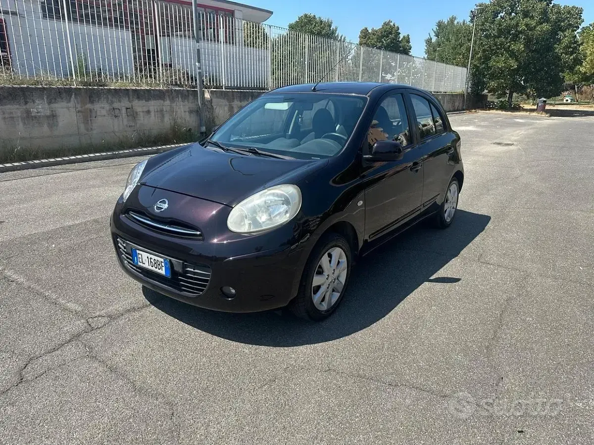 Usata Nissan Micra Comfort 80 CV (58 kW) 2011 Nero Utilitaria