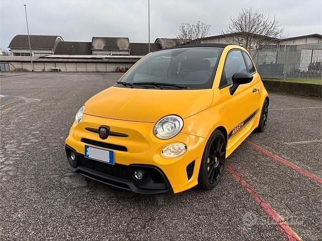 Usata Abarth 595C Competizione 180 CV (132 kW) 2017 Giallo Cabrio