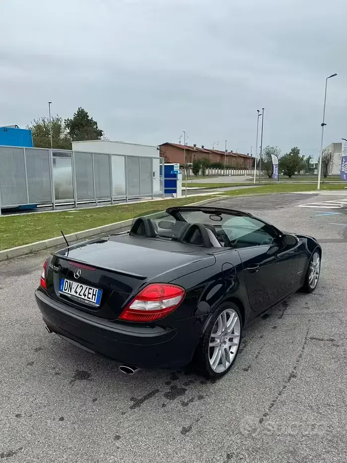 Usata Mercedes SLK200 184 CV (135 kW) 2008 Nero Cabrio