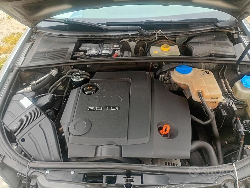 Usata Audi A4 120 CV (88 kW) 2004 Grigio Station wagon