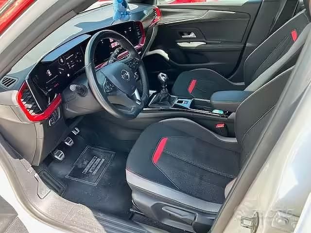 Usata Opel Mokka GS Line 110 CV (80 kW) 2021 Bianco SUV