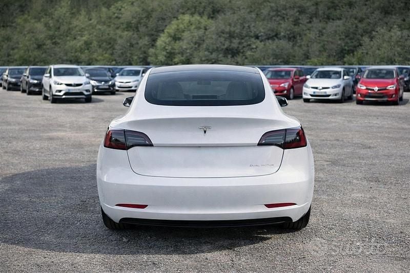 Usata Tesla Model 3 366 kW (498 CV) 2023 Bianco Berlina
