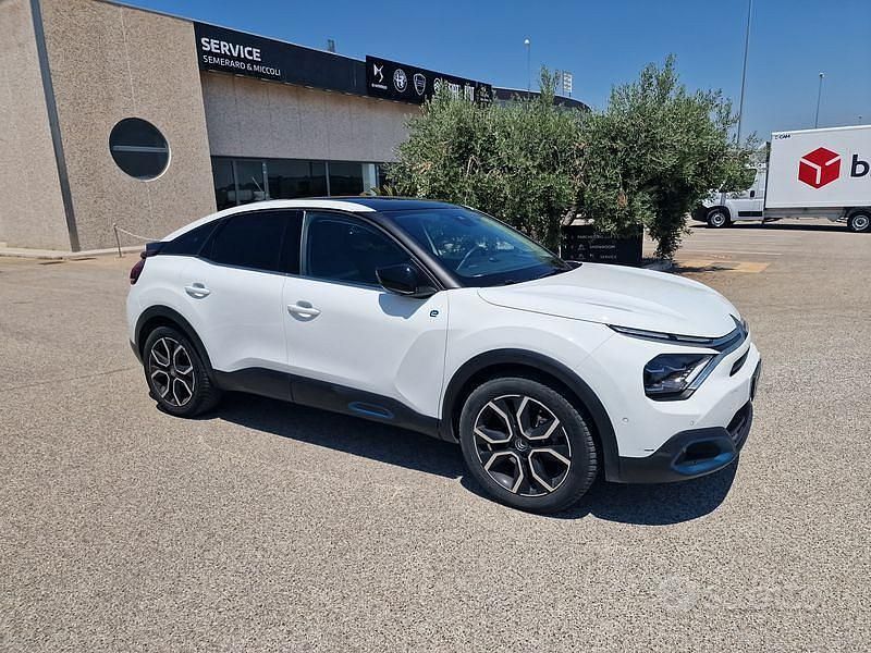 Usata Citroën e-C4 Shine 100 kW (136 CV) 2023 Bianco Berlina