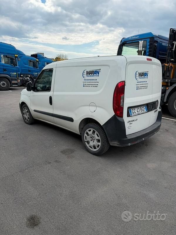 Usata Fiat Doblò 120 CV (88 kW) 2020 Bianco Monovolume