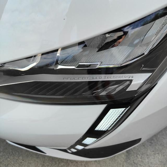 Usata Peugeot 308 Active 131 CV (96 kW) 2022 Bianco Berlina