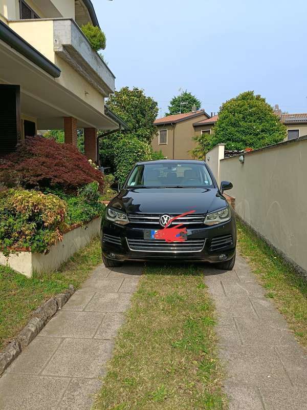 Usata 2012 VW Touareg SUV | 13.000 € (Buon prezzo) - Immagine 1/4