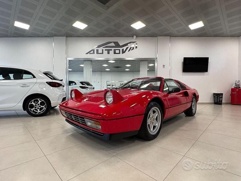 Usata Ferrari 328 271 CV (199 kW) 1986 Cabrio