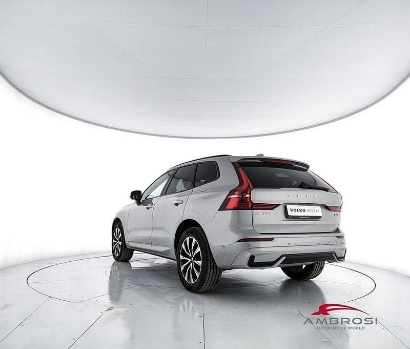 Usata Volvo XC60 Plus 250 CV (183 kW) 2025 Argento SUV