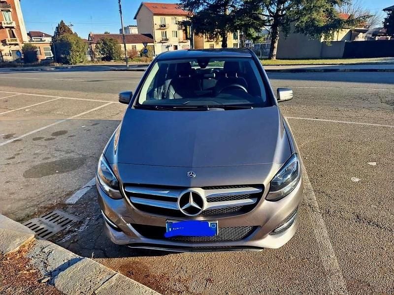 Usata Mercedes B180 109 CV (80 kW) 2018 Monovolume