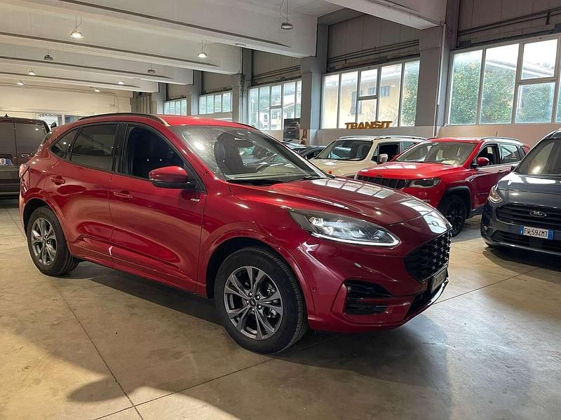 Usata Ford Kuga ST-Line X 152 CV (111 kW) 2023 Rosso SUV