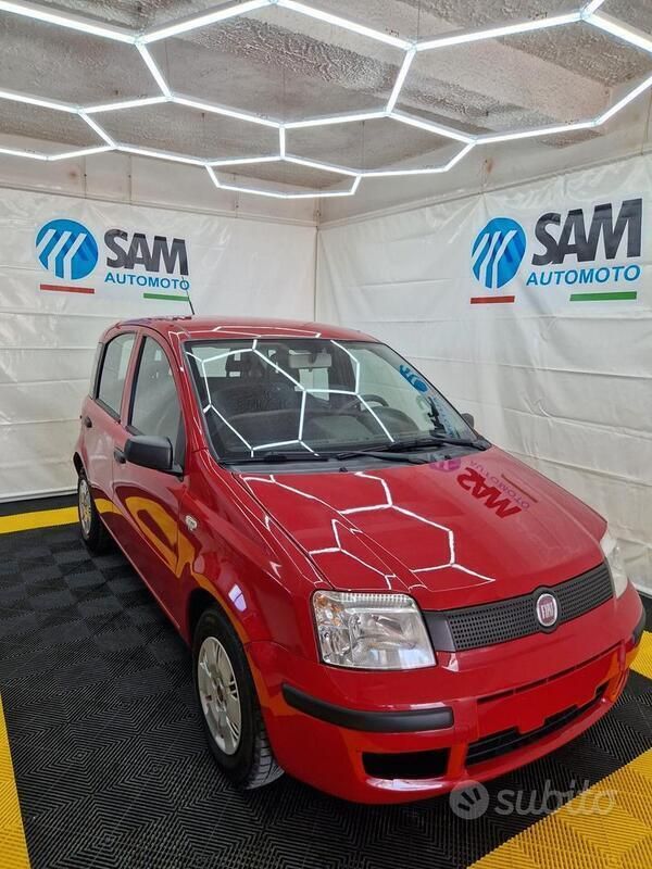Usata Fiat Panda Active 54 CV (39 kW) 2009 Rosso Utilitaria