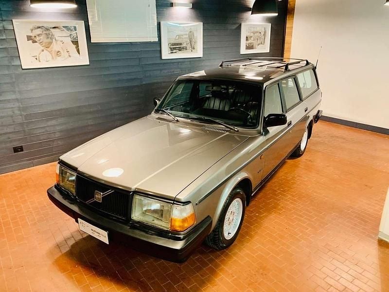 Usata Volvo Polar 109 CV (80 kW) 1992 Grigio Station wagon