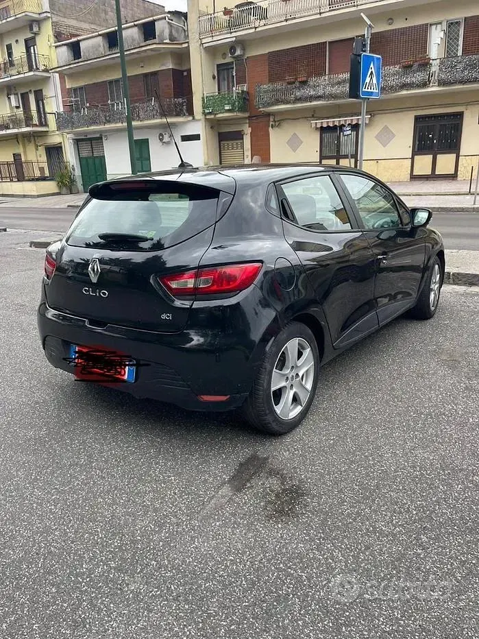Usata Renault Clio 75 CV (55 kW) 2013 Nero Utilitaria