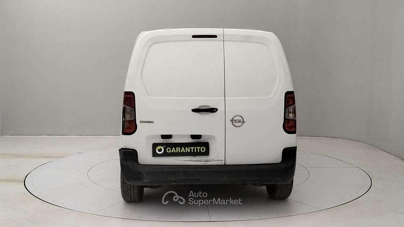 Usata Opel Combo Edition 101 CV (74 kW) 2020 Bianco Monovolume