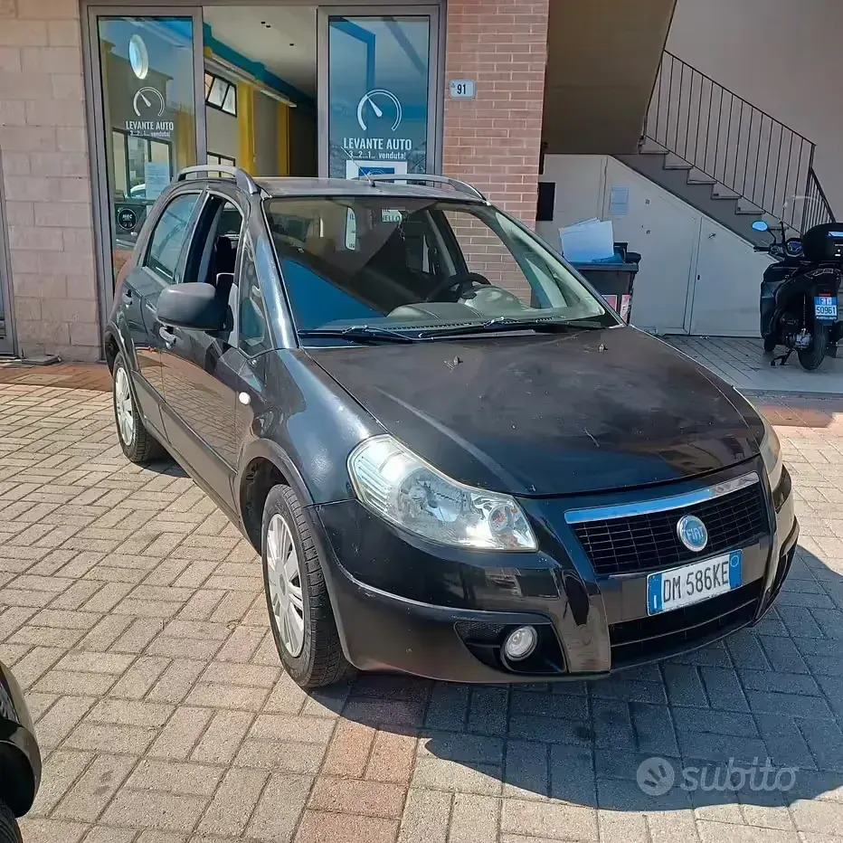 Usata Fiat Sedici 107 CV (78 kW) 2007 Nero SUV