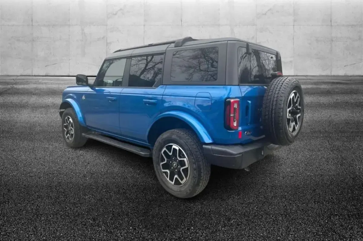 Usata Ford Bronco Outer Banks 335 CV (246 kW) 2025 Blu metallizzato SUV