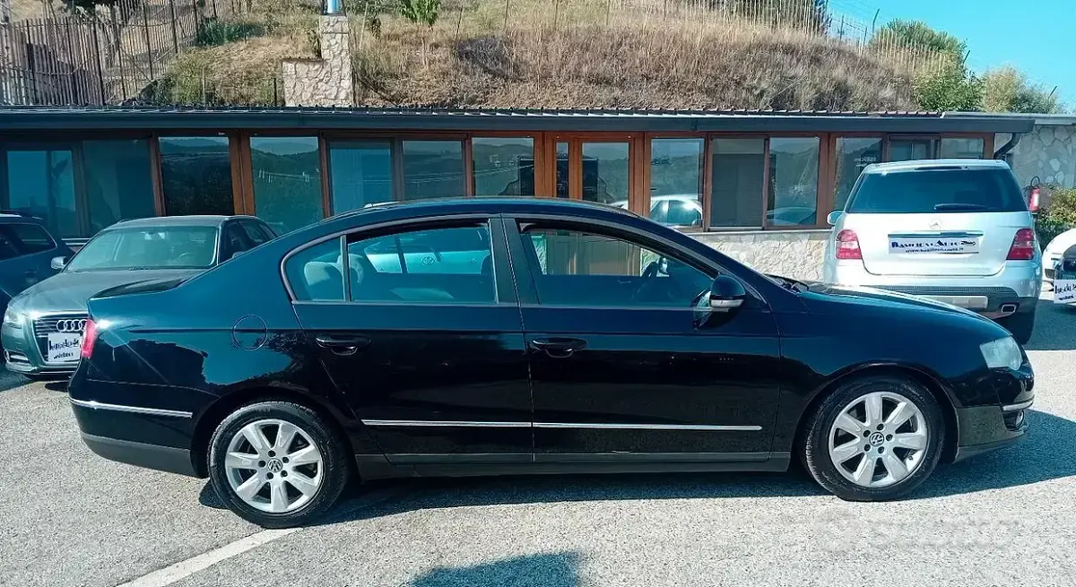 Usata VW Passat Sportline 140 CV (102 kW) 2005 Nero Berlina