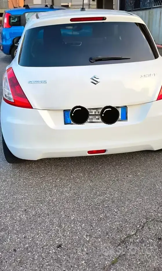 Gebraucht Suzuki Swift 75 PS (55 kW) 2013 Weiß Kleinwagen