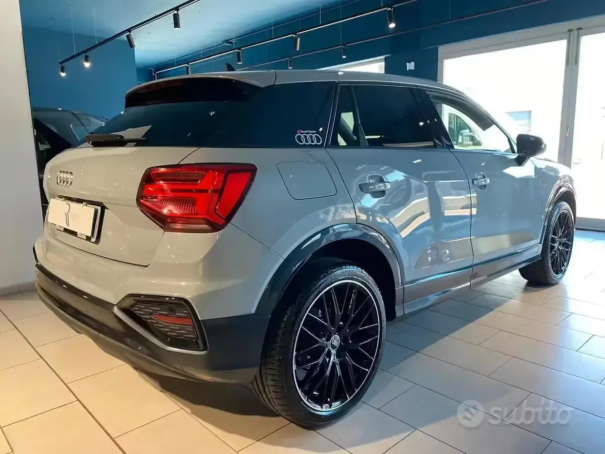 Usata Audi Q2 Ambiente 150 CV (110 kW) 2021 Grigio SUV