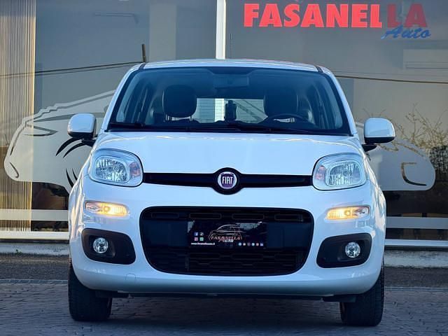 Usata Fiat Panda Lounge 69 CV (50 kW) 2017 Bianco Utilitaria