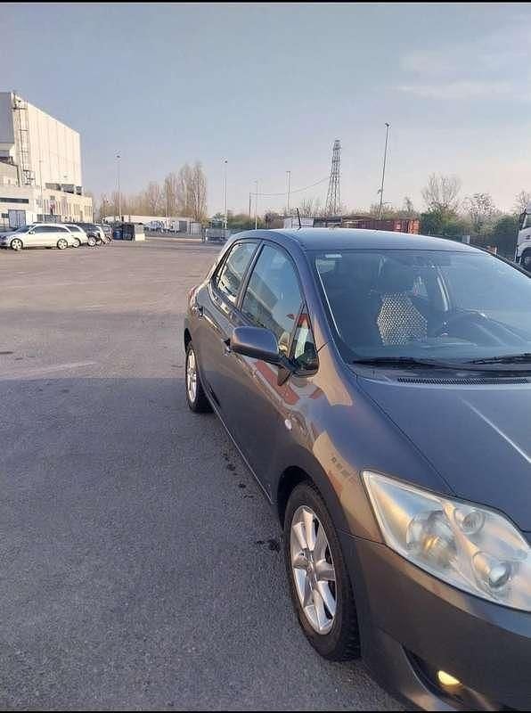 Usata Toyota Auris Sol 90 CV (66 kW) 2008 Utilitaria