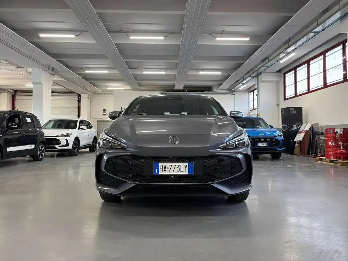 Nuova MG MG3 102 CV (75 kW) 2025 Grigio Utilitaria