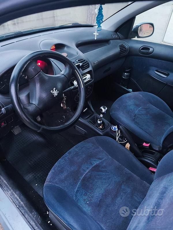 Usata Peugeot 206 90 CV (66 kW) 2000 Blu Utilitaria