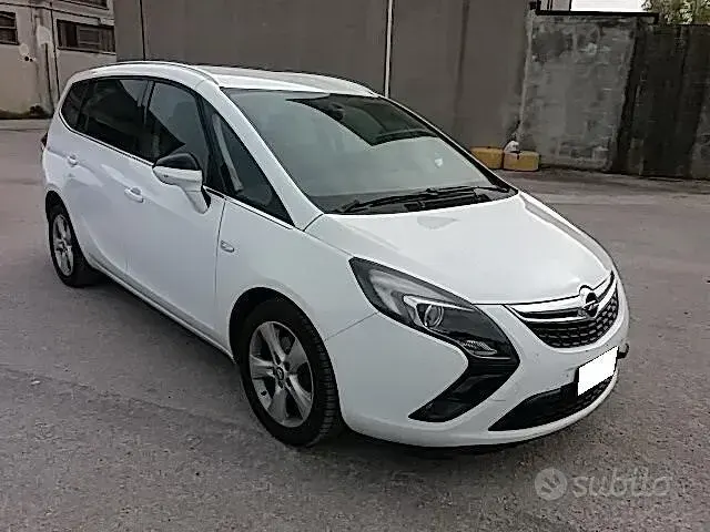 Usata Opel Zafira Tourer 150 CV (110 kW) 2012 Monovolume