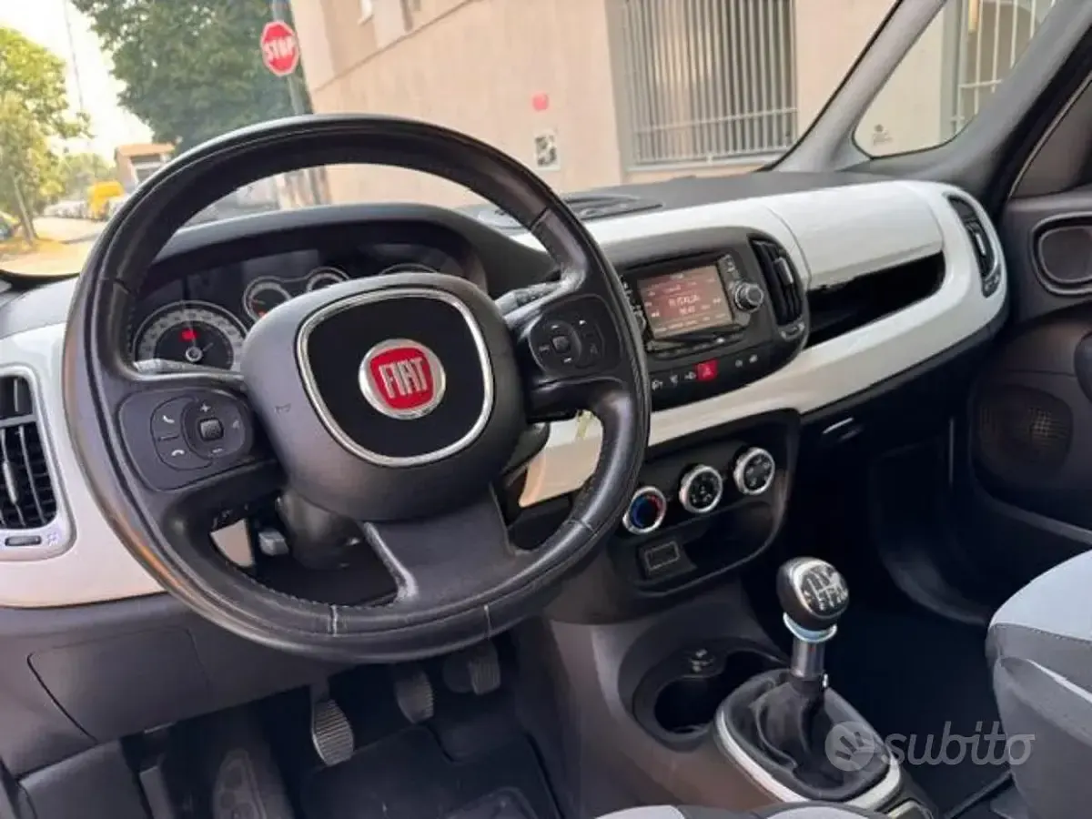 Usata Fiat 500L Lounge 95 CV (69 kW) 2015 Bianco Monovolume