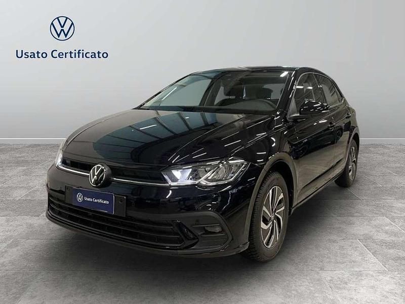 Deep black perlato Usata 2023 VW Polo Life Tre volumi | 18.900 € (Buon prezzo) - Immagine 1/4