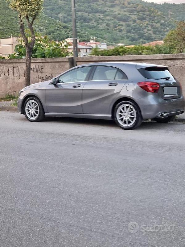 Usata Mercedes CLA180 2016 Grigio Berlina