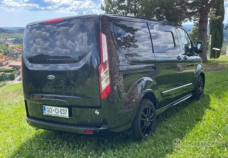 Usata Ford Transit Custom Sport 185 CV (136 kW) 2021 Nero Monovolume