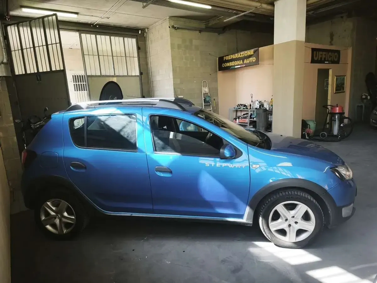 Usata Dacia Sandero Stepway 90 CV (66 kW) 2016 Blu/azzurro Berlina