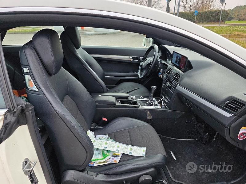 Usata Mercedes E220 2010 Bianco Coupé