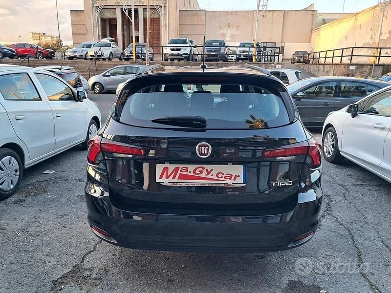 Usata Fiat Tipo Business 130 CV (95 kW) 2020 Nero Station wagon
