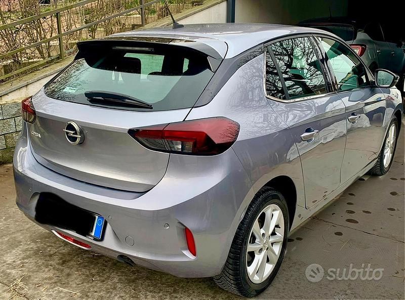 Usata Opel Corsa Elegance 101 CV (74 kW) 2021 Grigio Utilitaria