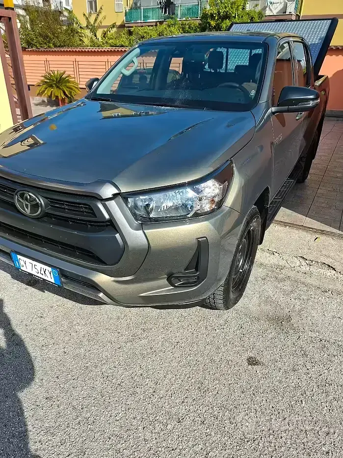 Begagnad Toyota HiLux 204 HK (150 kW) 2025 Pickup