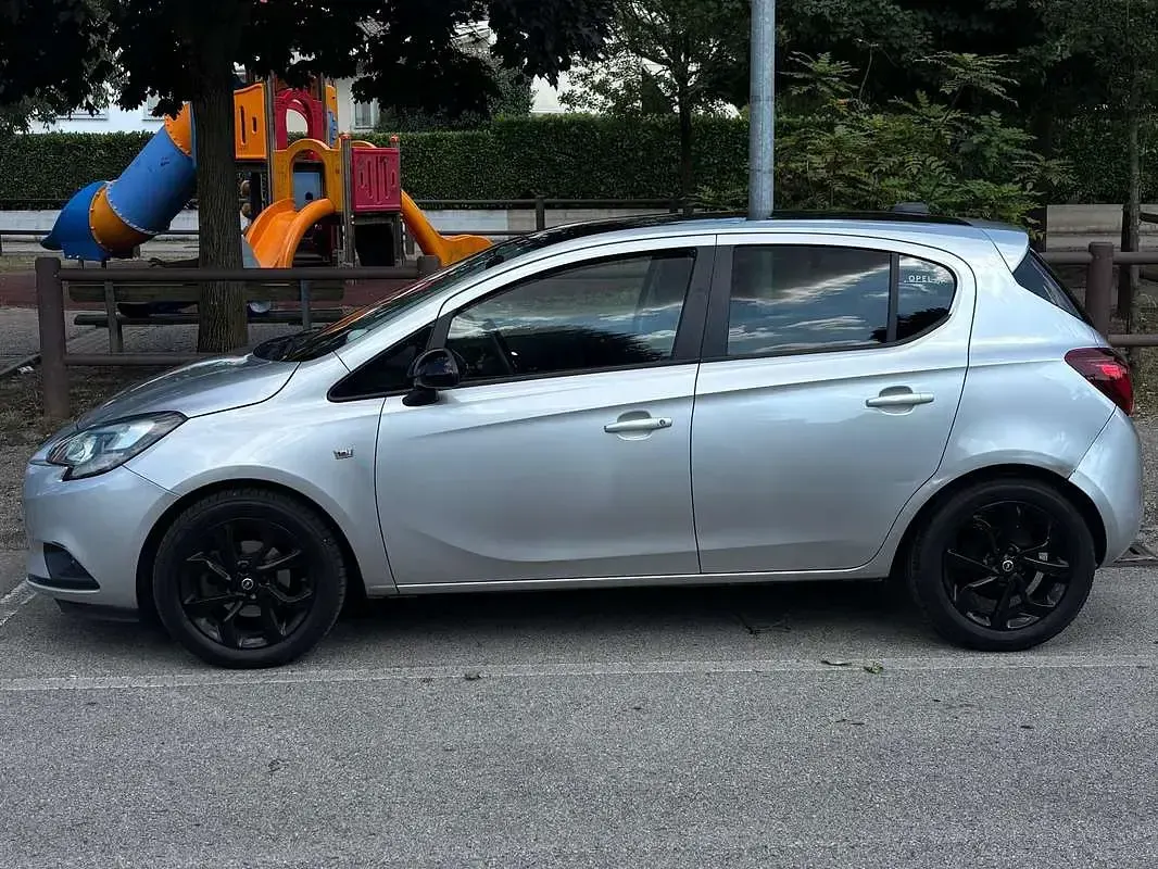 Usata Opel Corsa Cosmo 75 CV (55 kW) 2017 Grigio Utilitaria