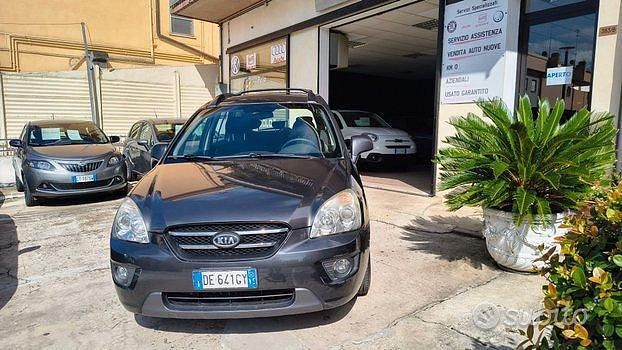 Usata Kia Carens 140 CV (102 kW) 2006 Nero Monovolume