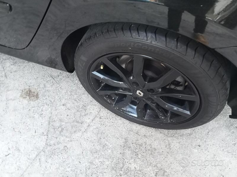 Usata Renault Laguna III 150 CV (110 kW) 2008 Nero Station wagon