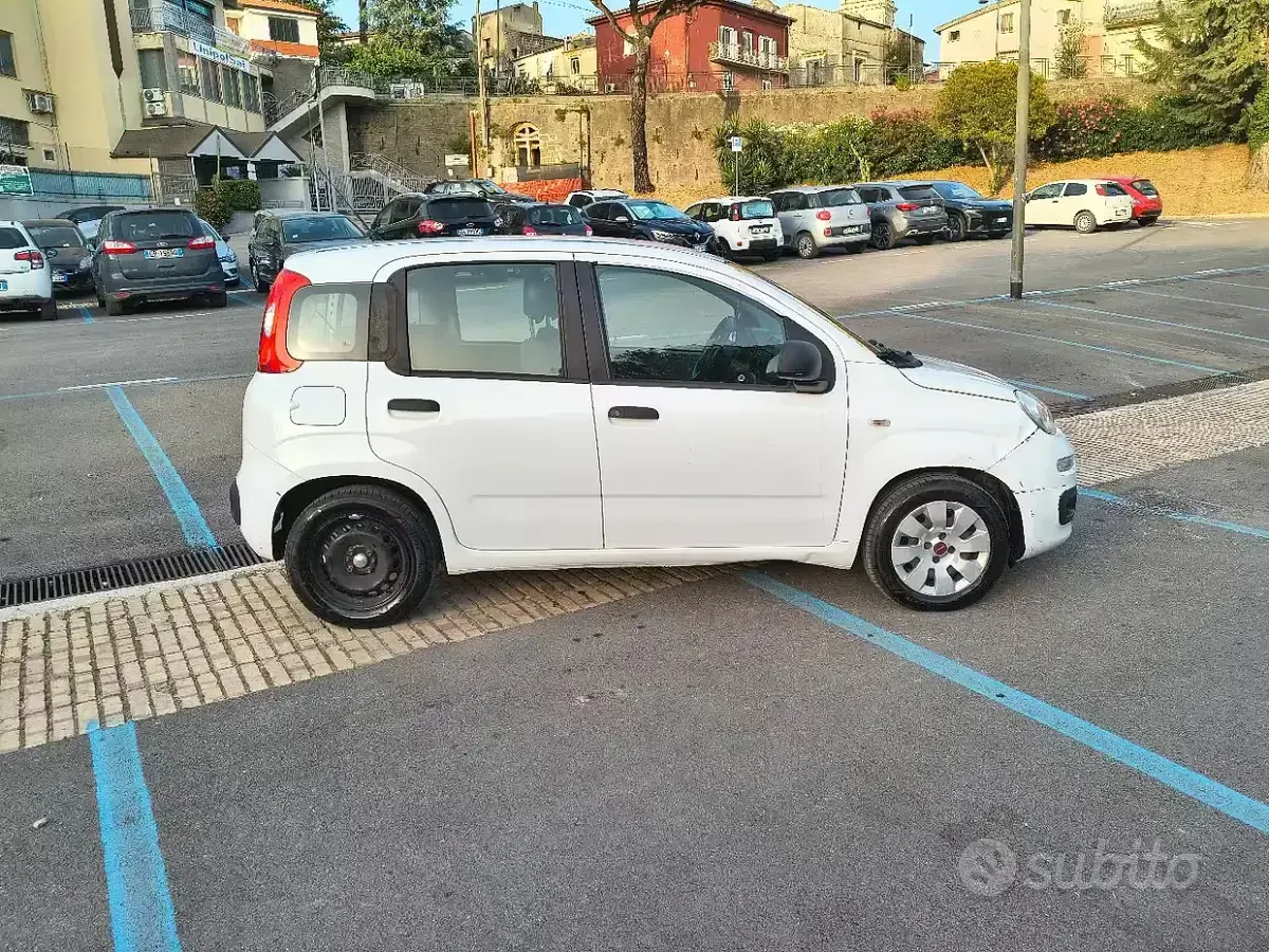 Usata Fiat Panda Easy 69 CV (50 kW) 2013 Bianco Utilitaria