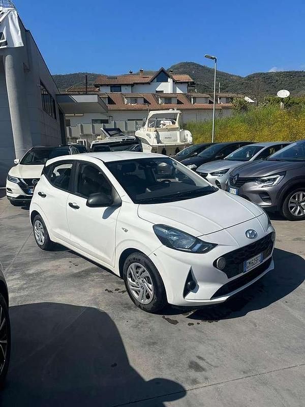 Usata Hyundai i10 Advanced 67 CV (49 kW) 2022 Bianco Utilitaria
