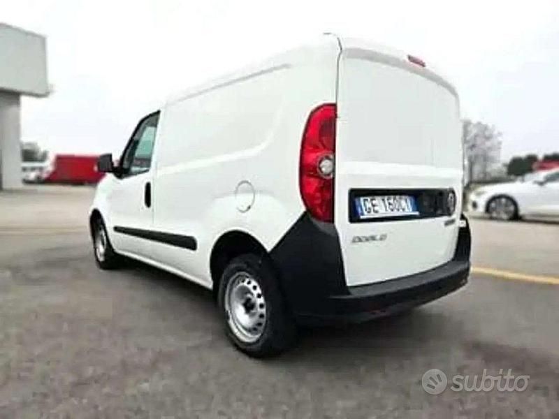 Usata Fiat Doblò Business 95 CV (69 kW) 2021 Bianco Monovolume