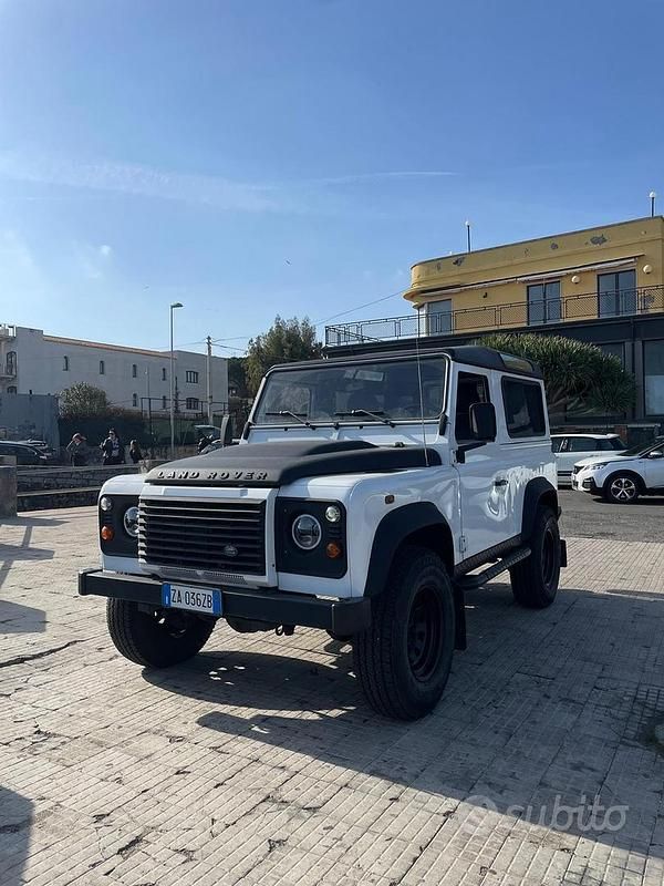 Usata 2012 Land Rover Defender Station wagon | 28.500 € - Immagine 1/4