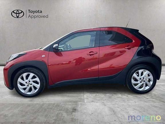 Usata Toyota Aygo X Trend 72 CV (52 kW) 2022 Rosso SUV